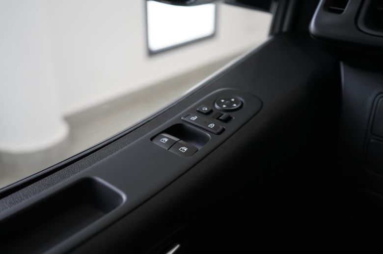 Hyundai Staria 9 places 2.2 CRDI