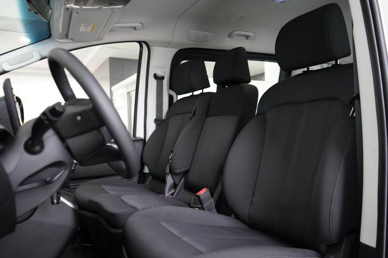 Hyundai Staria 9 places 2.2 CRDI