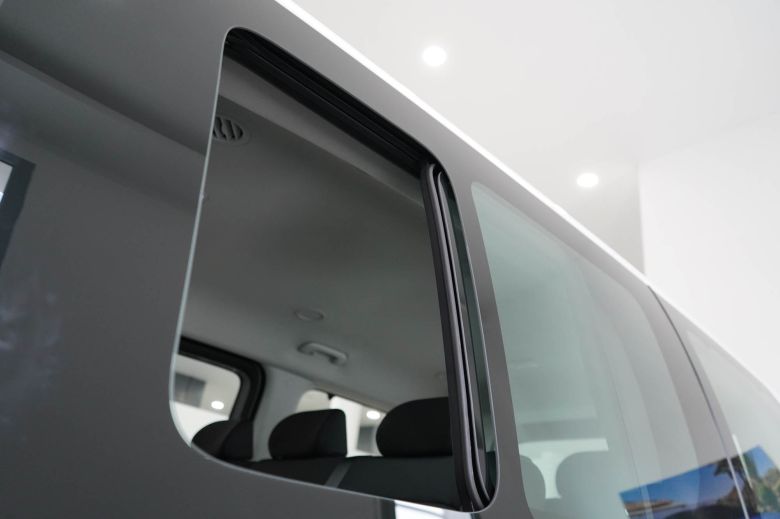 Hyundai Staria 9 places 2.2 CRDI