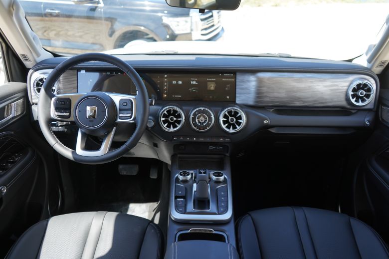 GWM Tank 300 HEV 2.0 L