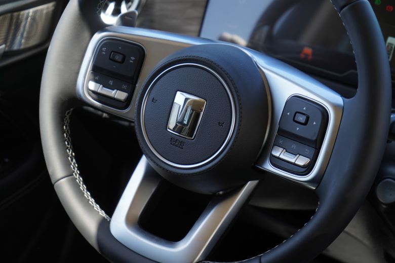 GWM Tank 300 HEV 2.0 L