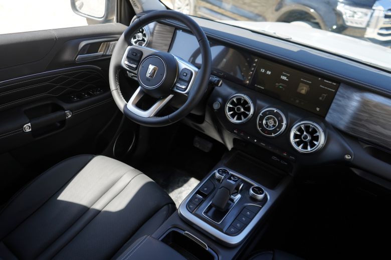 GWM Tank 300 HEV 2.0 L