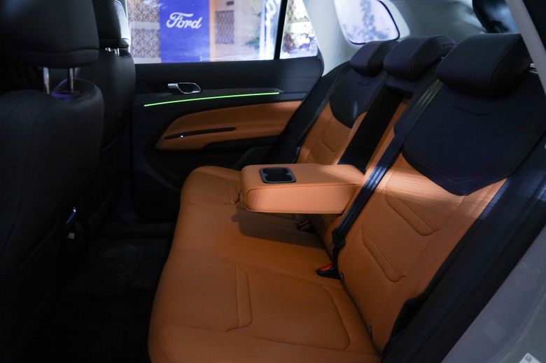 AlphaFord lance le nouveau Ford Territory en Tunisie : un SUV 5 places alliant style, technologie et puissance.