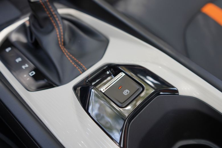 Dongfeng Shine 1.5 Mach Power BVA