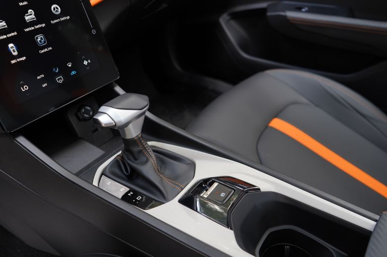 Dongfeng Shine 1.5 Mach Power BVA