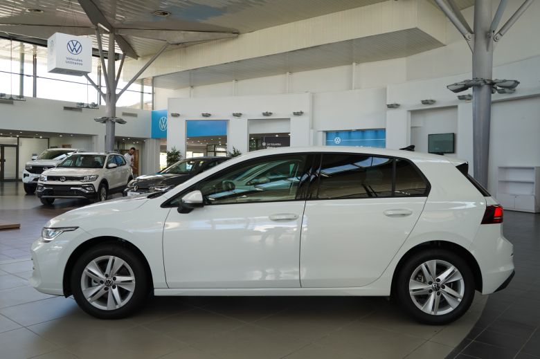 Volkswagen Golf 8 1.4 L TSI Drive