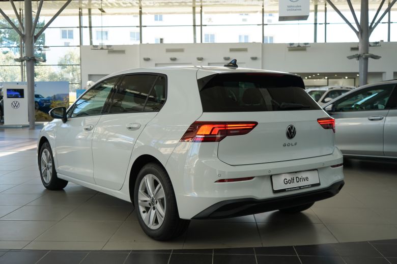 Volkswagen Golf 8 1.4 L TSI Drive