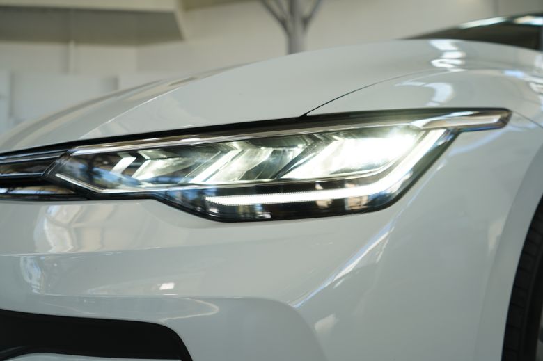 Volkswagen Golf 8 1.4 L TSI Drive