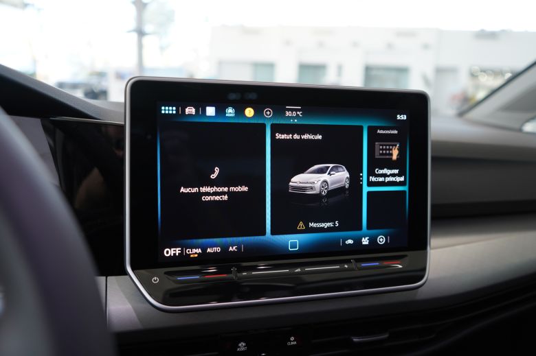 Volkswagen Golf 8 1.4 L TSI Drive