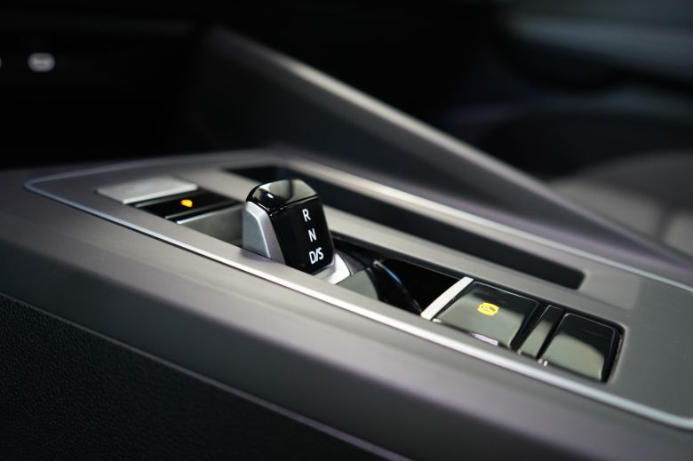 Volkswagen Golf 8 1.4 L TSI Drive