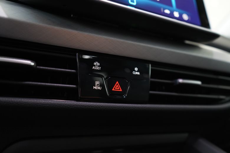 Volkswagen Golf 8 1.4 L TSI Drive