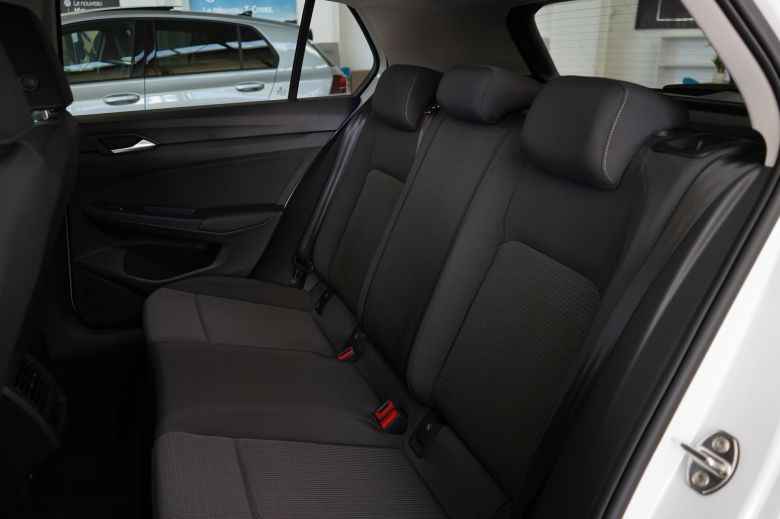 Volkswagen Golf 8 1.4 L TSI Drive