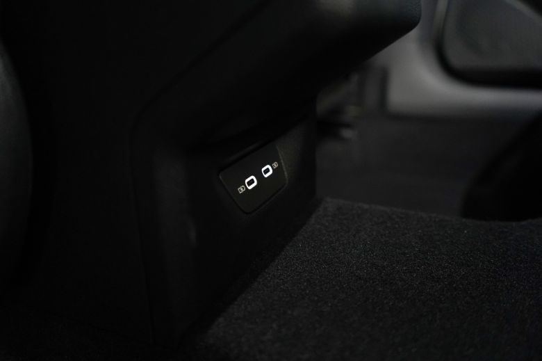 Volkswagen Golf 8 1.4 L TSI Drive