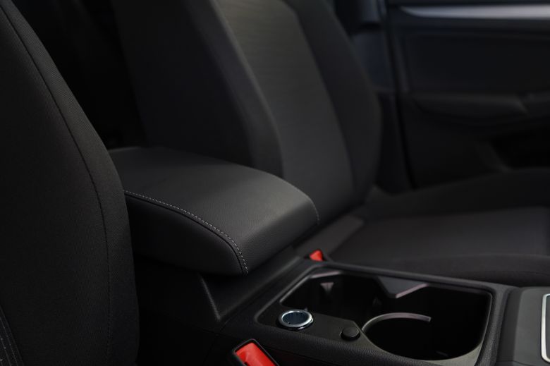 Volkswagen Golf 8 1.4 L TSI Drive