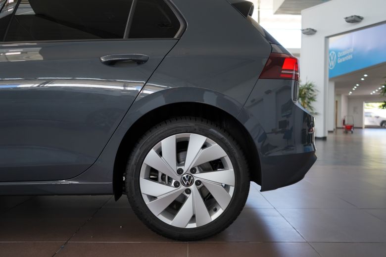 Volkswagen Golf 8 1.4 L TSI Life