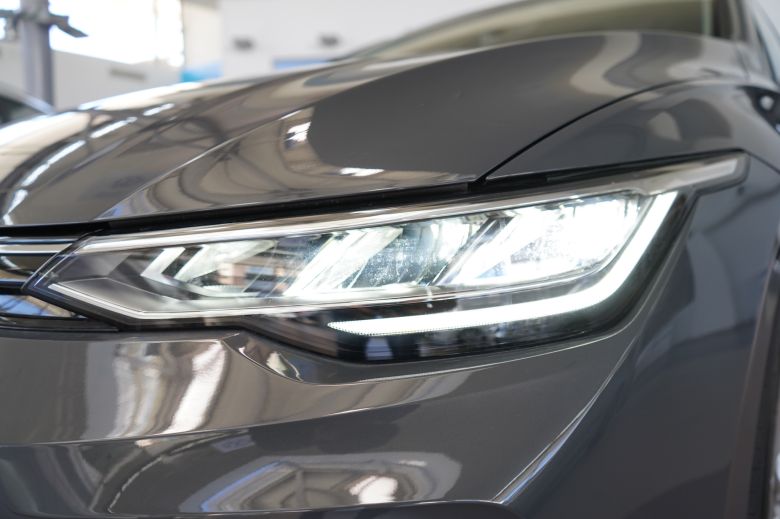 Volkswagen Golf 8 1.4 L TSI Life