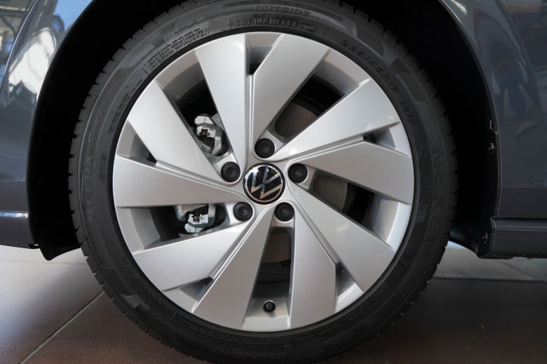 Volkswagen Golf 8 1.4 L TSI Life