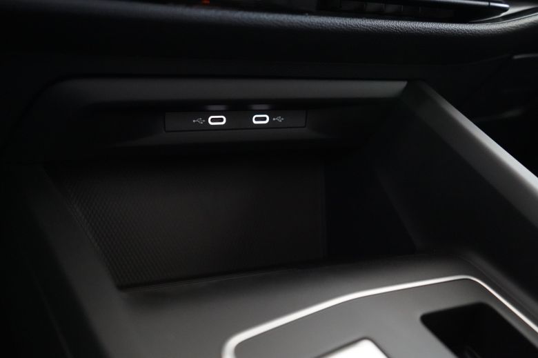 Volkswagen Golf 8 1.4 L TSI Life