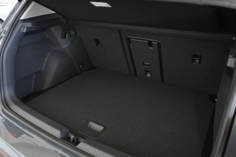 Volkswagen Golf 8 1.4 L TSI Life