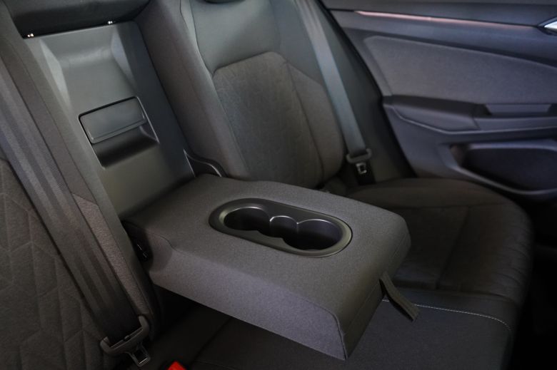 Volkswagen Golf 8 1.4 L TSI Life