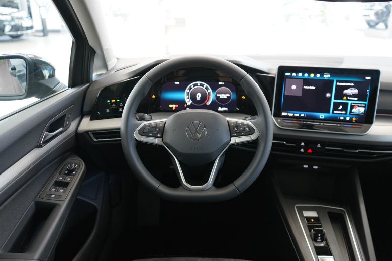 Volkswagen Golf 8 1.4 L TSI Life