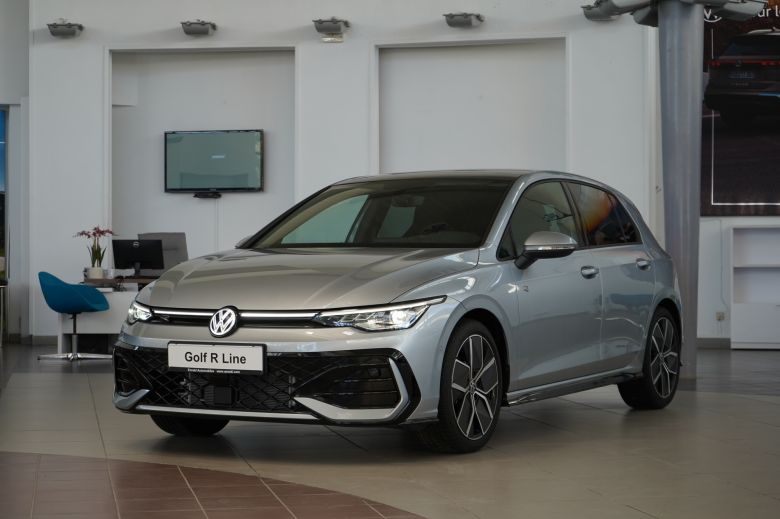 Volkswagen Golf 8 1.4 L TSI R-Line