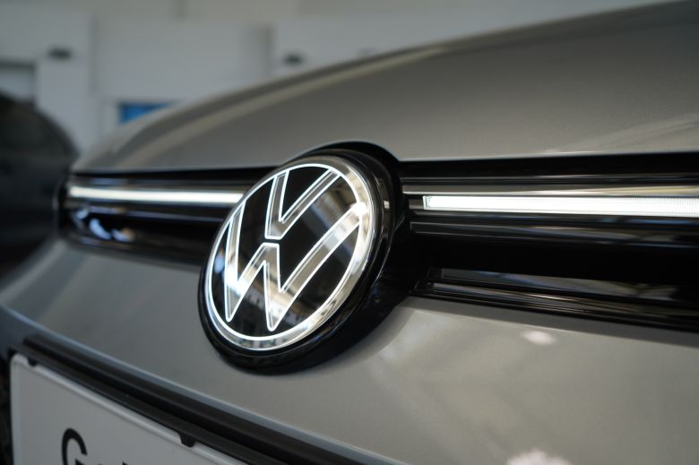 Volkswagen Golf 8 1.4 L TSI R-Line