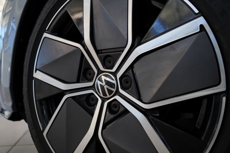 Volkswagen Golf 8 1.4 L TSI R-Line