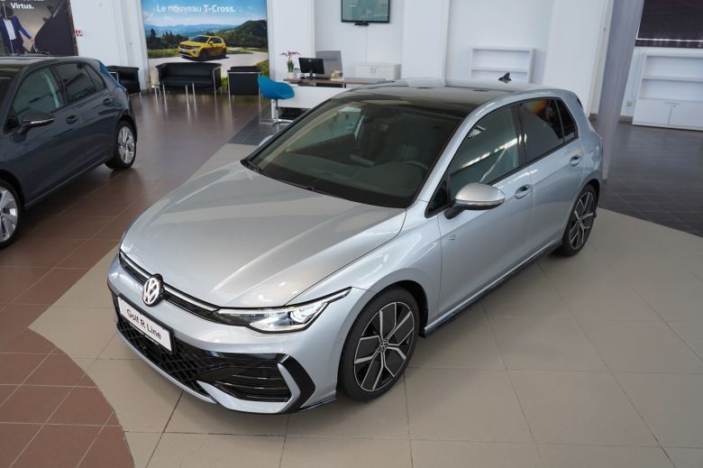 Volkswagen Golf 8 1.4 L TSI R-Line