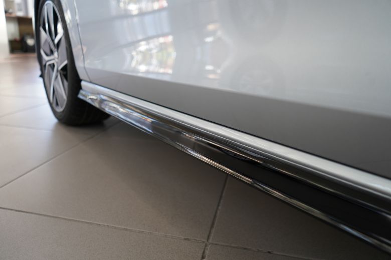 Volkswagen Golf 8 1.4 L TSI R-Line