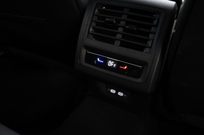 Volkswagen Golf 8 1.4 L TSI R-Line