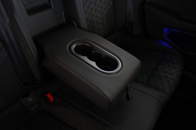 Volkswagen Golf 8 1.4 L TSI R-Line