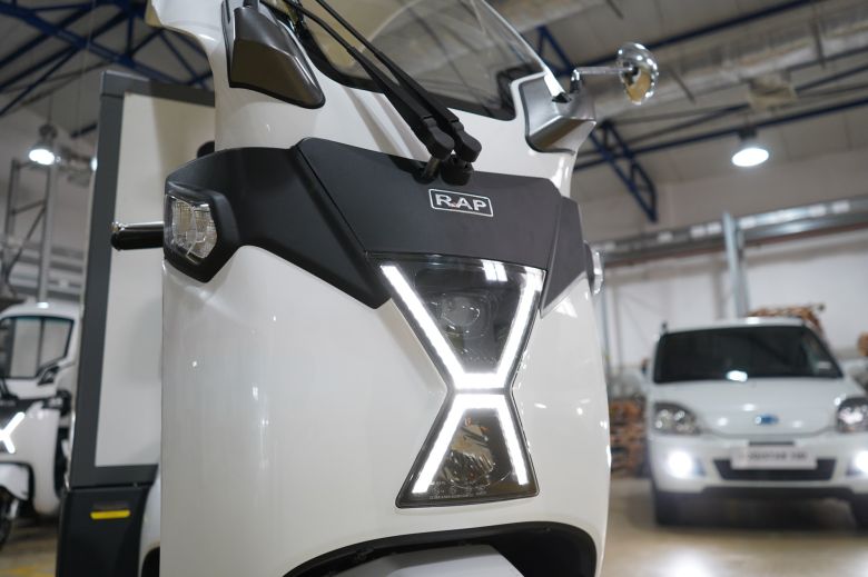 Hyacinth Automotive ouvre la voie de la logistique 100% électrique avec Cenntro et RAPSEV