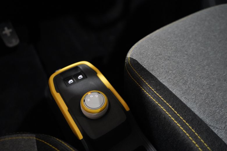 Hyacinth Automotive ouvre la voie de la logistique 100% électrique avec Cenntro et RAPSEV