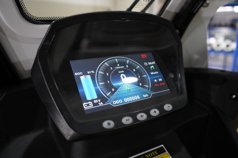 Hyacinth Automotive ouvre la voie de la logistique 100% électrique avec Cenntro et RAPSEV