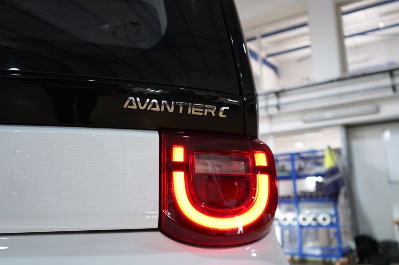 Hyacinth Automotive ouvre la voie de la logistique 100% électrique avec Cenntro et RAPSEV