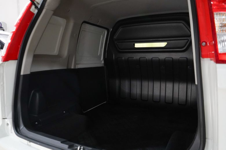 Hyacinth Automotive ouvre la voie de la logistique 100% électrique avec Cenntro et RAPSEV