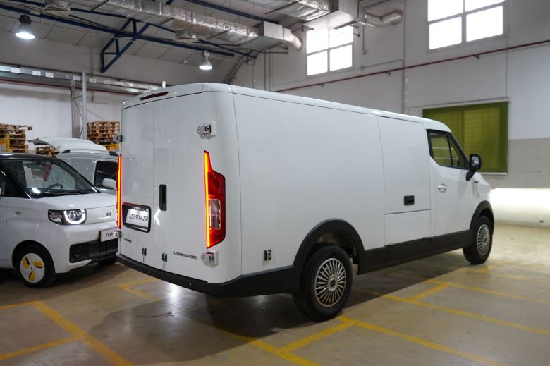 Hyacinth Automotive ouvre la voie de la logistique 100% électrique avec Cenntro et RAPSEV