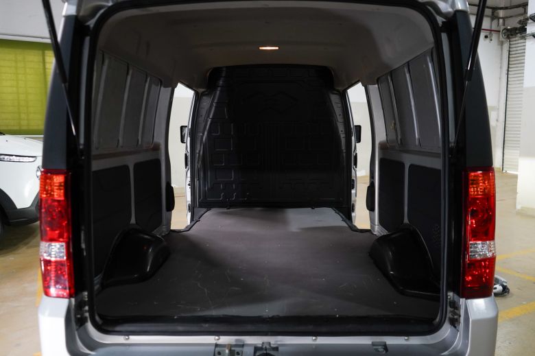 Hyacinth Automotive ouvre la voie de la logistique 100% électrique avec Cenntro et RAPSEV