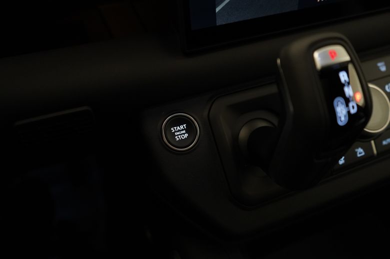 Land Rover Defender 110 3.0 L P400 X-Dynamic SE