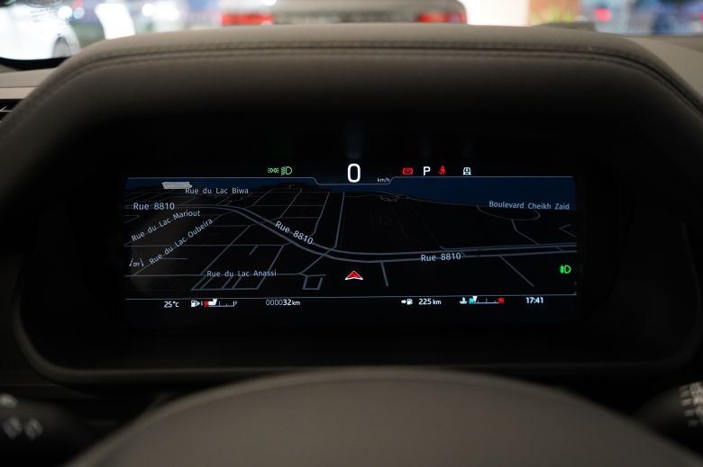 Land Rover Defender 110 3.0 L P400 X-Dynamic SE