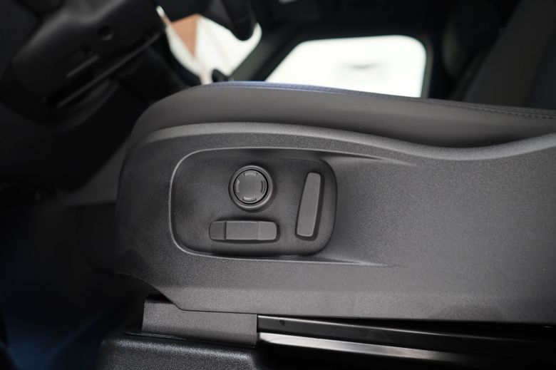 Land Rover Defender 110 3.0 L P400 X-Dynamic SE