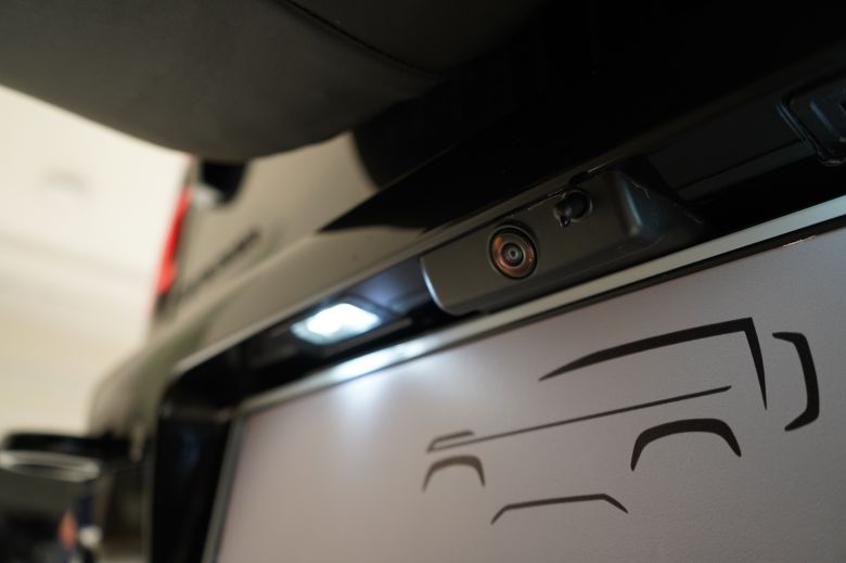 Land Rover Defender 110 3.0 L P400 X-Dynamic SE