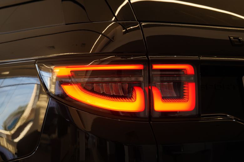 Land Rover Discovery Sport 1.5 L P300e PHEV Dynamic SE