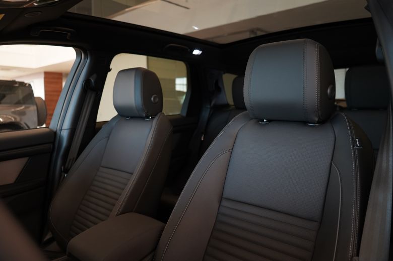 Land Rover Discovery Sport 1.5 L P300e PHEV Dynamic SE