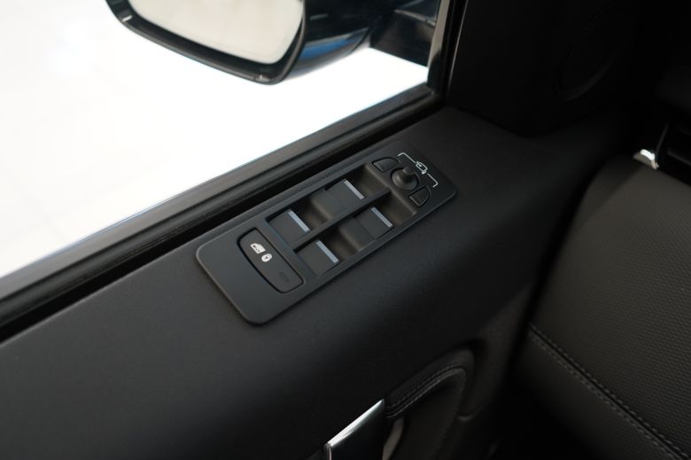 Land Rover Discovery Sport 1.5 L P300e PHEV Dynamic SE