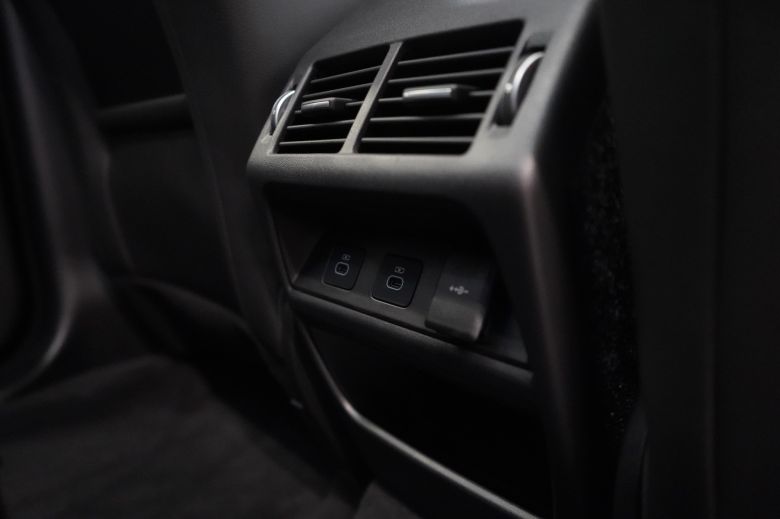 Land Rover Discovery Sport 1.5 L P300e PHEV Dynamic SE