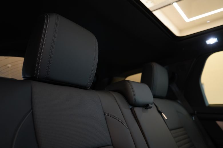 Land Rover Discovery Sport 1.5 L P300e PHEV Dynamic SE