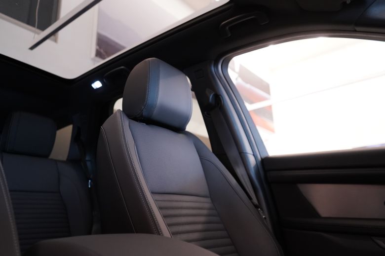 Land Rover Discovery Sport 1.5 L P300e PHEV Dynamic SE