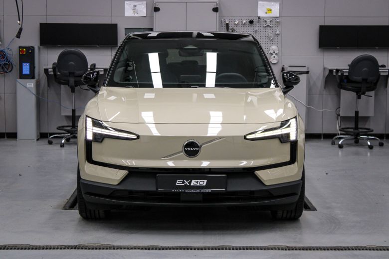 Volvo EX30 Single Motor Core